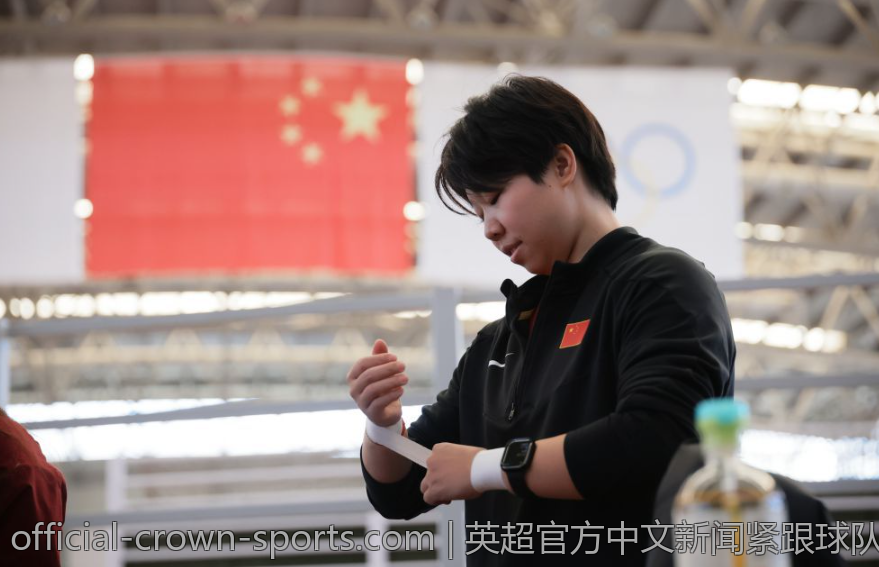 英超官方中文新闻紧跟球队最新动态与战术分析