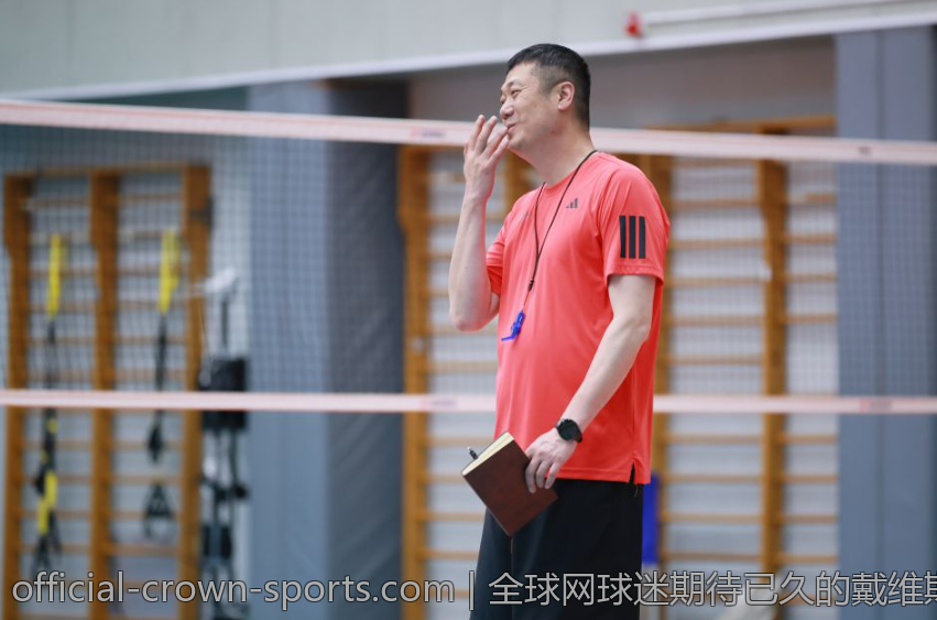 全球网球迷期待已久的戴维斯杯世界组比赛精彩纷呈